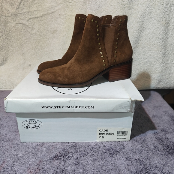 Steve Madden Brown Suede Ankle Boots - Picture 1 of 10